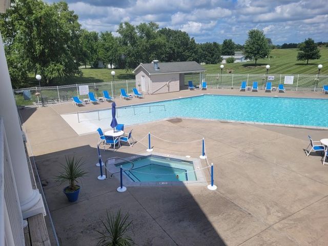 1307 NE White Oaks Lane, Oak Grove, MO 64075