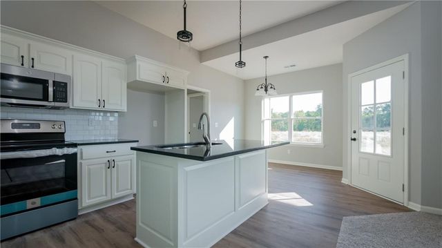 1307 NE White Oaks Lane, Oak Grove, MO 64075