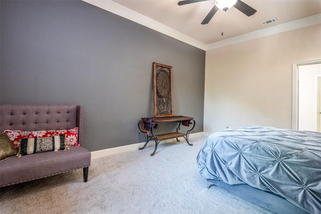 8436 Town Walk Drive, North Richland Hills, TX 76182