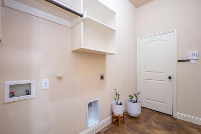 8436 Town Walk Drive, North Richland Hills, TX 76182