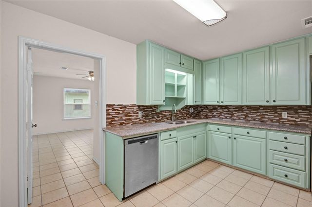 1210 Mac Drive Drive, Sweeny, TX 77480