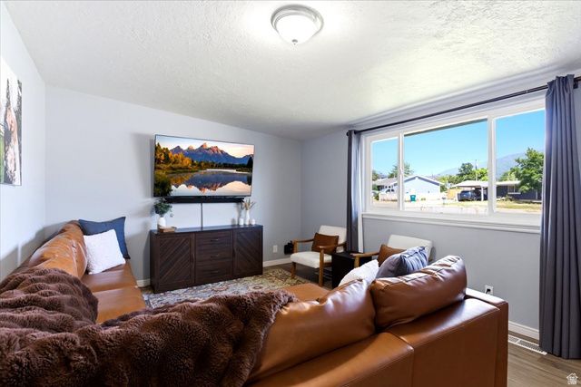 1319 N REID AVE, Layton, UT 84041