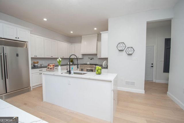 5705 Registry Oaks Lane SE, Mableton, GA 30126