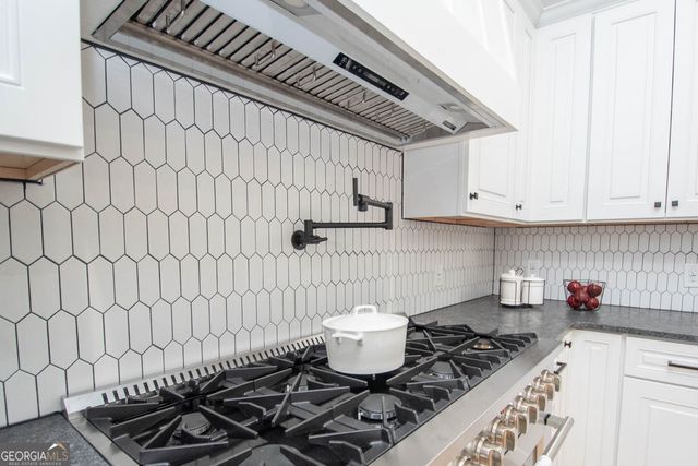 5705 Registry Oaks Lane SE, Mableton, GA 30126