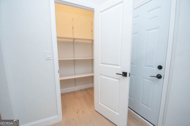 5705 Registry Oaks Lane SE, Mableton, GA 30126