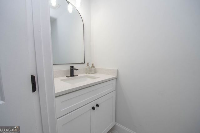 5705 Registry Oaks Lane SE, Mableton, GA 30126