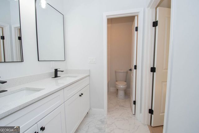 5705 Registry Oaks Lane SE, Mableton, GA 30126