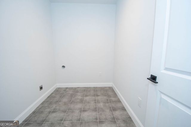 5705 Registry Oaks Lane SE, Mableton, GA 30126