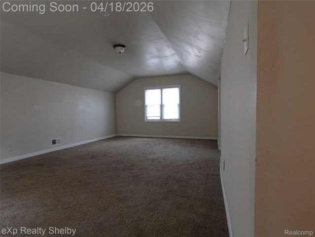 17225 Shaftsbury Avenue, Detroit, MI 48219