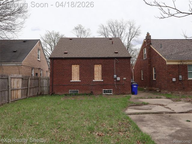 17225 Shaftsbury Avenue, Detroit, MI 48219