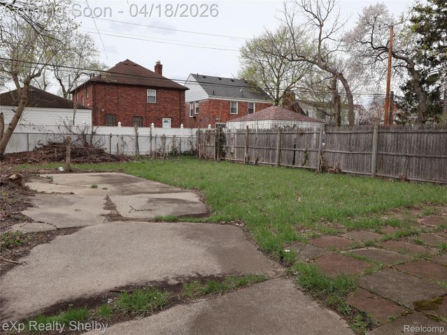 17225 Shaftsbury Avenue, Detroit, MI 48219