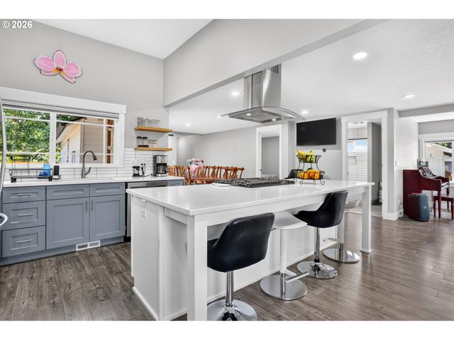 4856 Se 99TH Ave, Portland, OR 97266