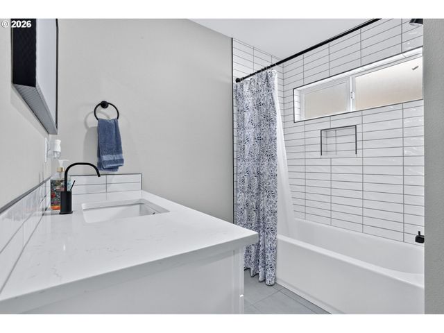 4856 Se 99TH Ave, Portland, OR 97266