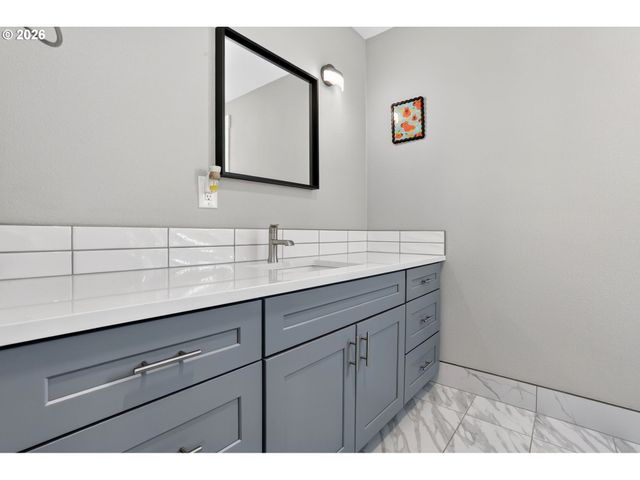 4856 Se 99TH Ave, Portland, OR 97266