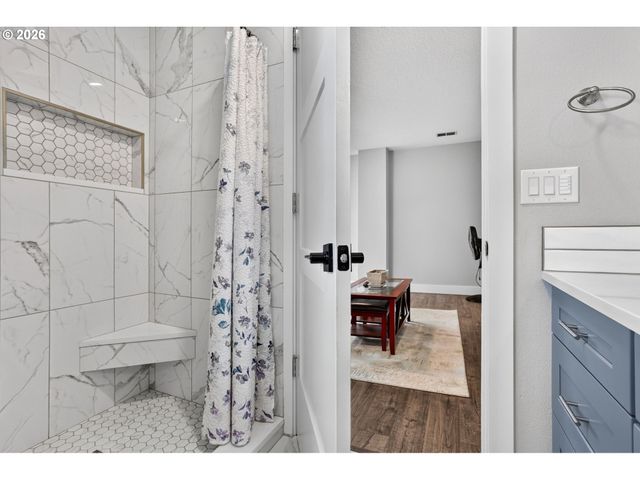 4856 Se 99TH Ave, Portland, OR 97266