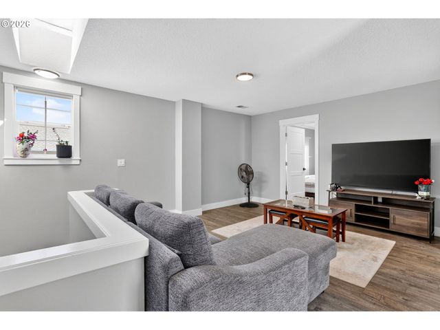 4856 Se 99TH Ave, Portland, OR 97266