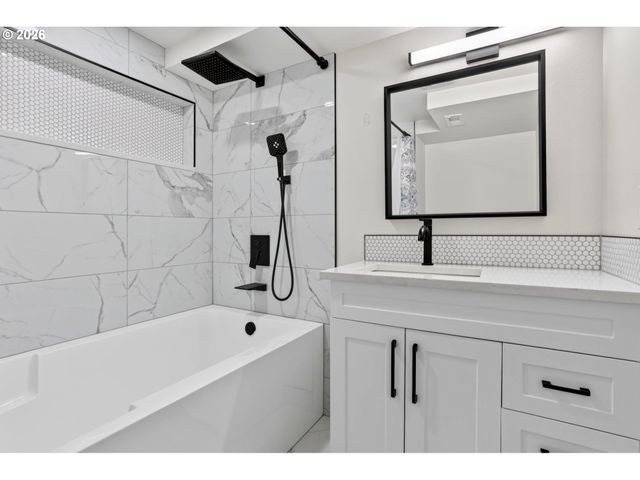 4856 Se 99TH Ave, Portland, OR 97266