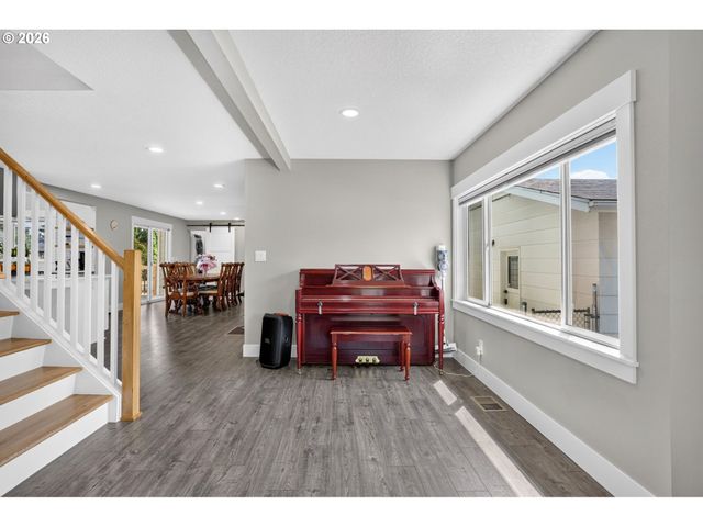 4856 Se 99TH Ave, Portland, OR 97266