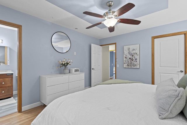 5157 RIDGE OAK Drive, Madison, WI 53704