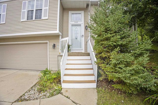 5157 RIDGE OAK Drive, Madison, WI 53704