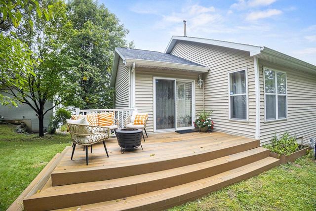 5157 RIDGE OAK Drive, Madison, WI 53704