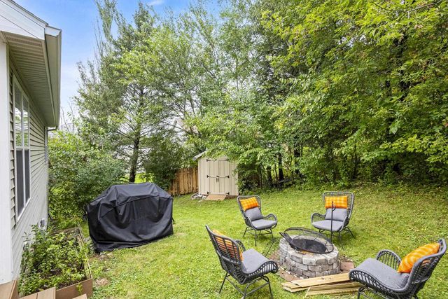 5157 RIDGE OAK Drive, Madison, WI 53704