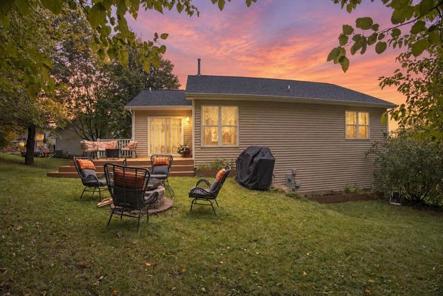5157 RIDGE OAK Drive, Madison, WI 53704