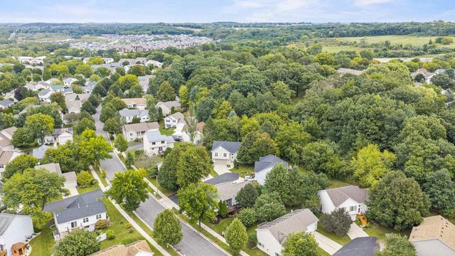 5157 RIDGE OAK Drive, Madison, WI 53704