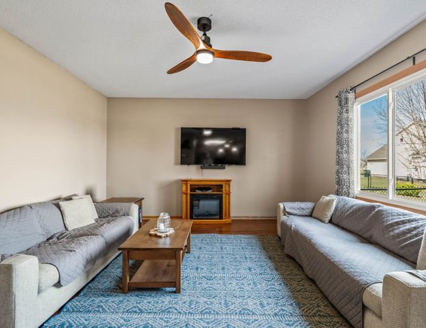 302 Upstill Street, Gilbert, IA 50105