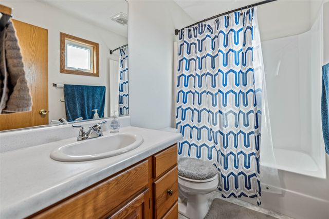 302 Upstill Street, Gilbert, IA 50105