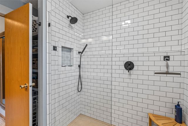 302 Upstill Street, Gilbert, IA 50105