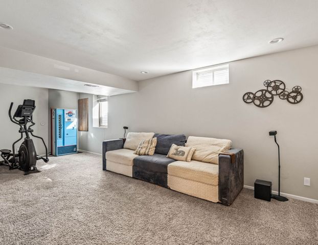 302 Upstill Street, Gilbert, IA 50105