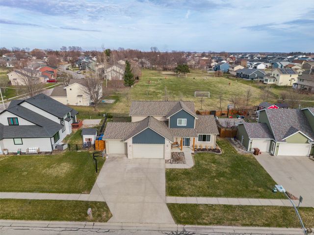 302 Upstill Street, Gilbert, IA 50105