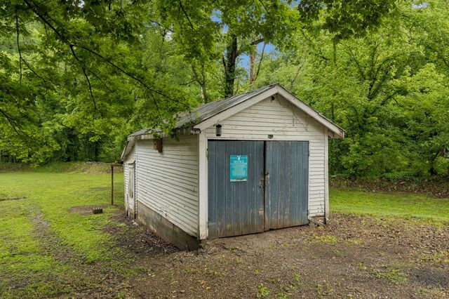 923 Highway 100, W, Centerville, TN 37033