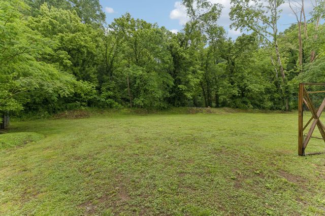 923 Highway 100, W, Centerville, TN 37033