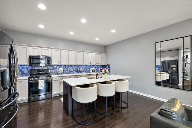 56650 Sunset Drive, Shelby Twp, MI 48316