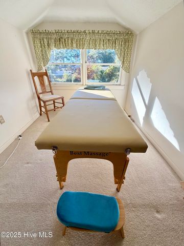 1602 Saint Andrews Place, Kinston, NC 28504