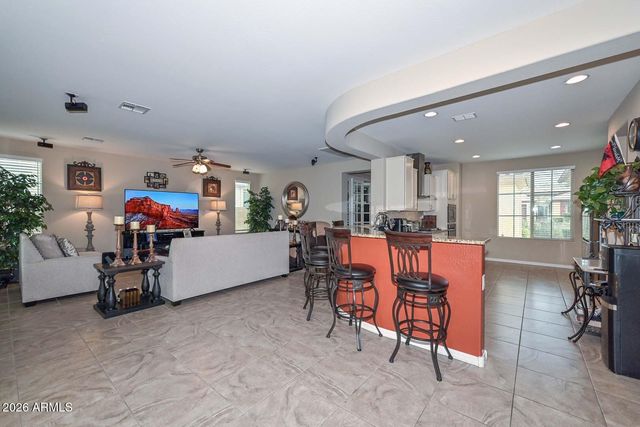 2611 W ROYER Road, Phoenix, AZ 85085