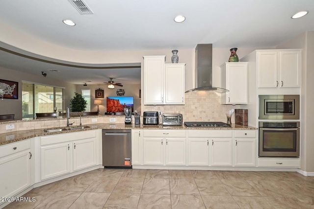 2611 W ROYER Road, Phoenix, AZ 85085