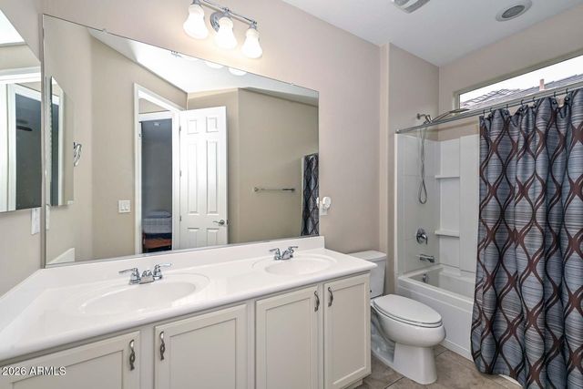 2611 W ROYER Road, Phoenix, AZ 85085