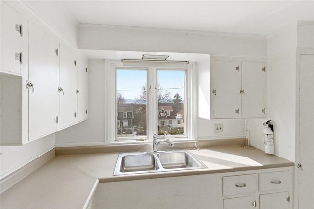 579 South Willard Street, Burlington, VT 05401