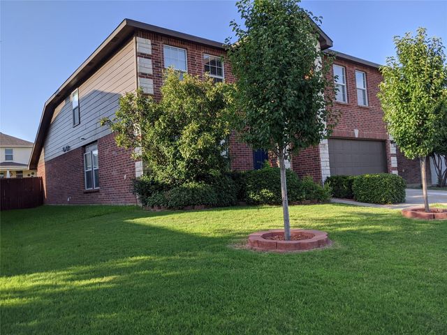 4525 Mountain Oak Street, Fort Worth, TX 76244