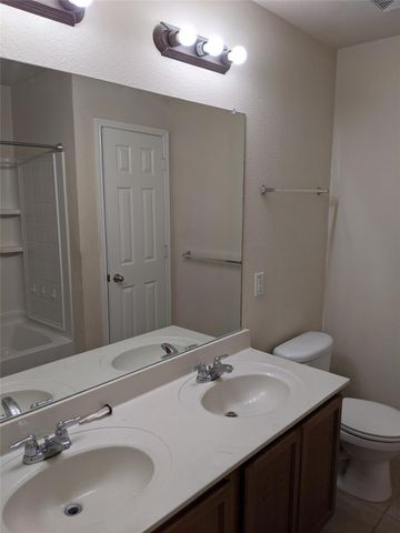 4525 Mountain Oak Street, Fort Worth, TX 76244
