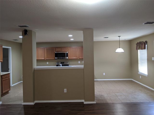 4525 Mountain Oak Street, Fort Worth, TX 76244