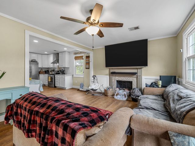 722 Syphrit Road, Wellford, SC 29385