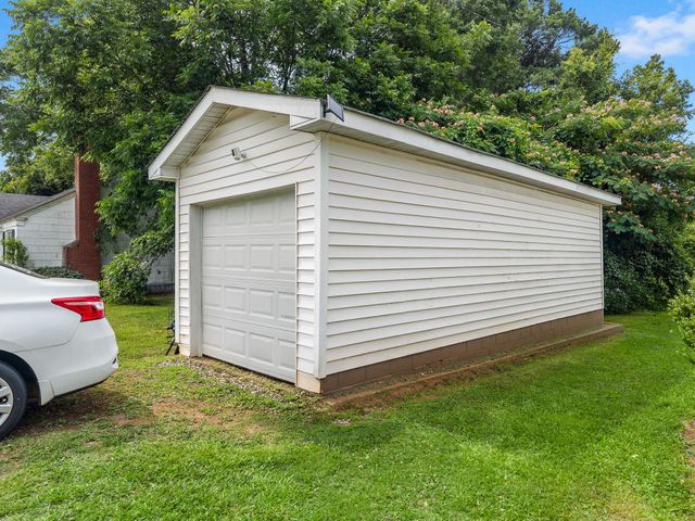 722 Syphrit Road, Wellford, SC 29385