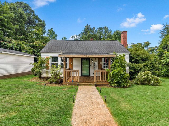 722 Syphrit Road, Wellford, SC 29385