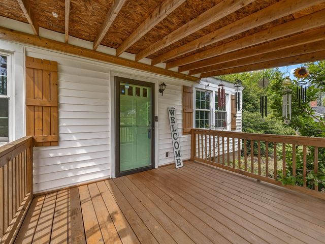 722 Syphrit Road, Wellford, SC 29385