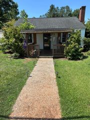 722 Syphrit Road, Wellford, SC 29385
