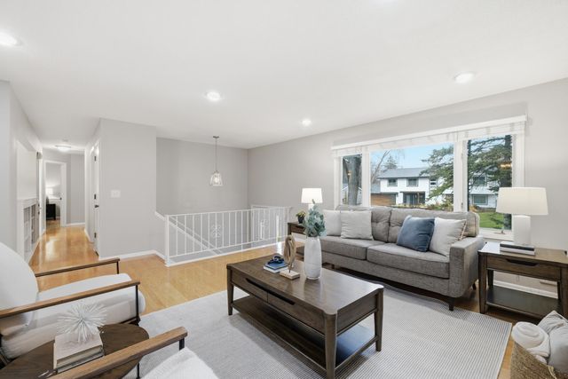 6501 Aspen Road, Edina, MN 55436